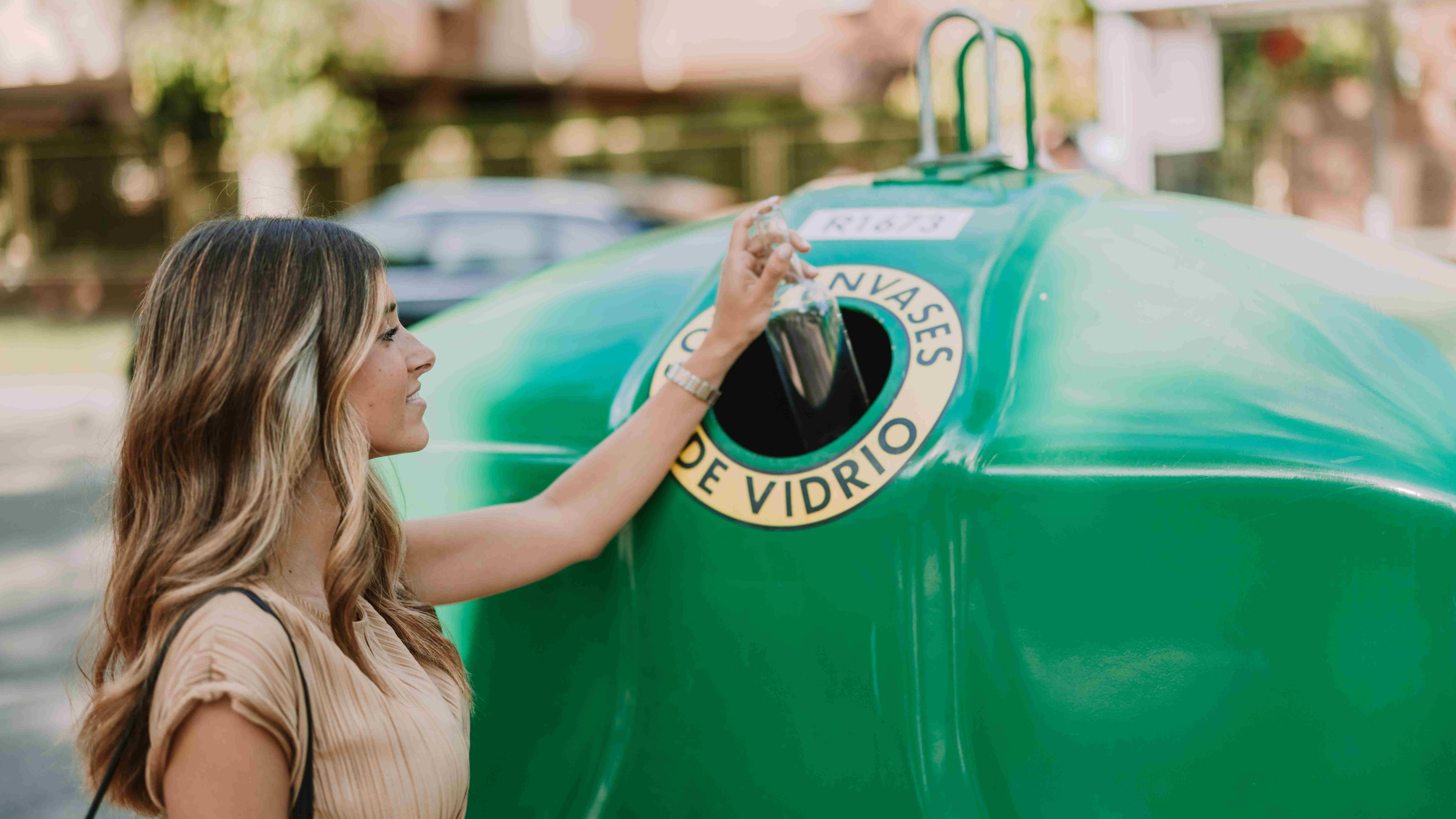 Cada canario depositó en los contenedores verdes 22,1 kg de envases de vidrio, el equivalente a 75 envases por persona